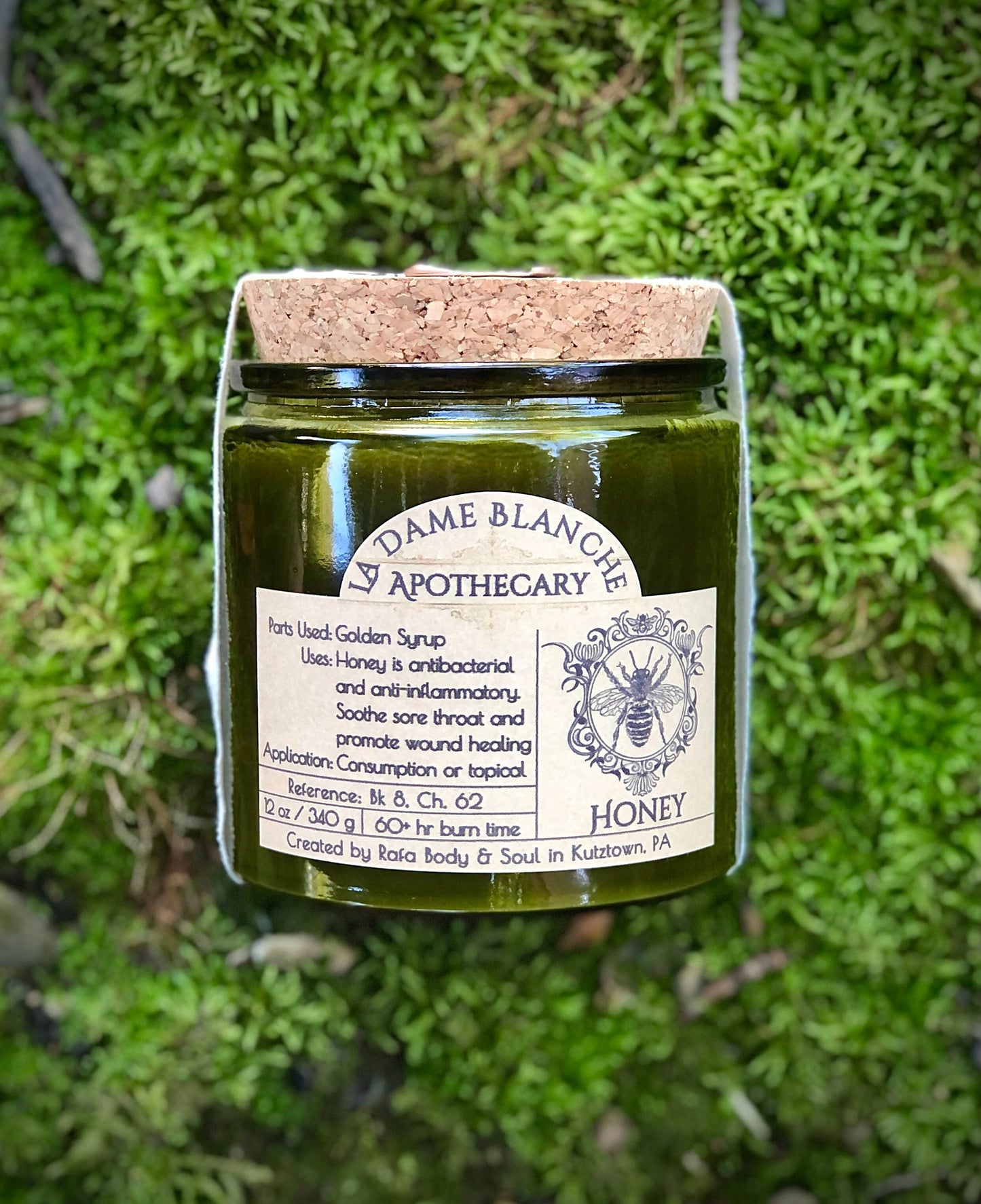 12 oz La Dame Blanche Apothecary: Honey Scented Candle