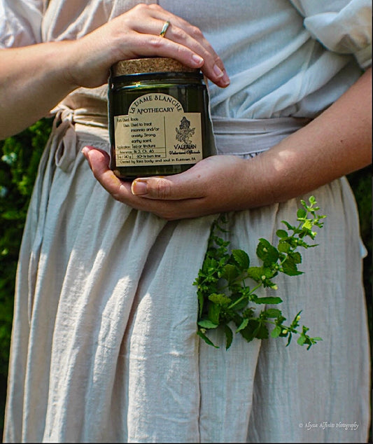 12 oz La Dame Blanche Apothecary: Valerian Candle