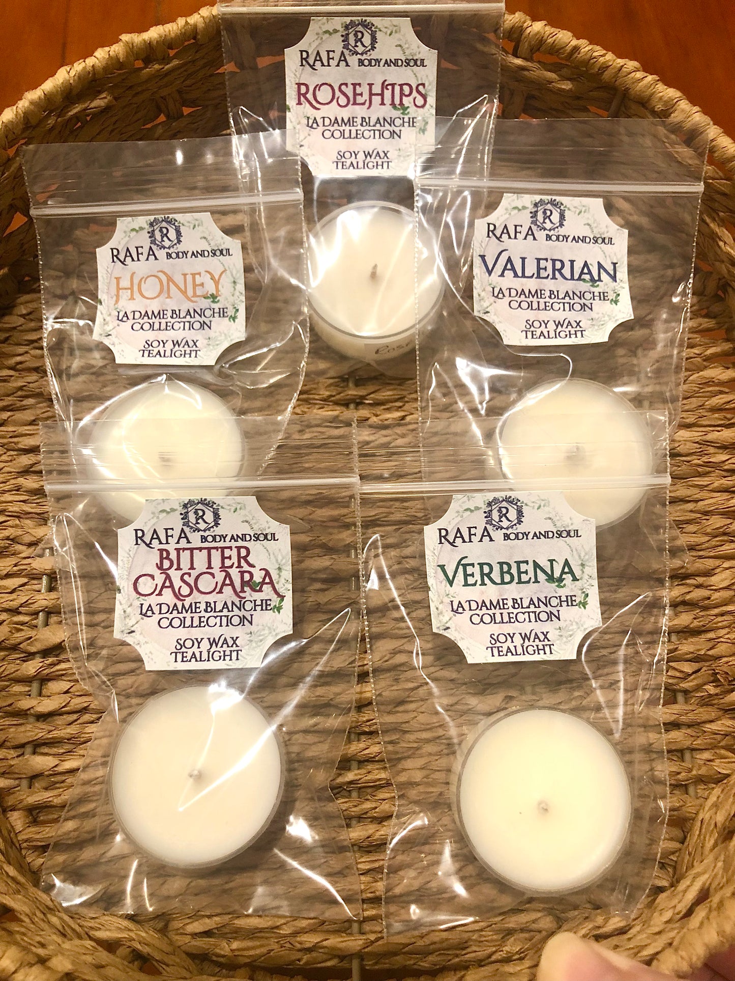 Sample Kit of La Dame Blanche Collection