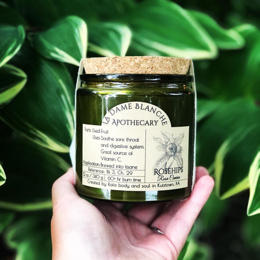 12 oz La Dame Blanche Apothecary: Rosehips Candle